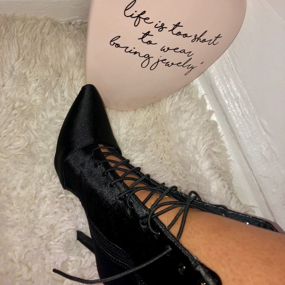 Miss Lola boutique brand heels for sale